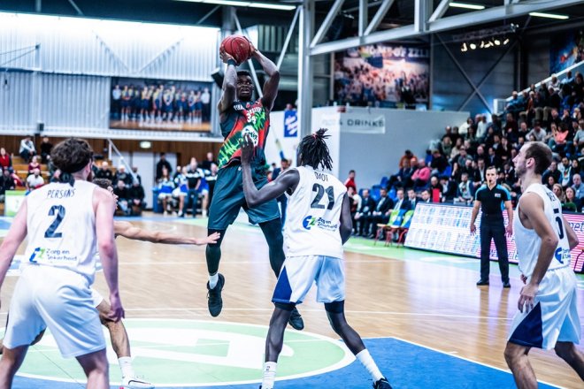 ZZ Leiden - Pınar Karşıyaka