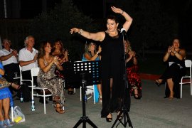 Karşıyaka Sanat Derneği 9 Eylül’ü müzikle kutladı