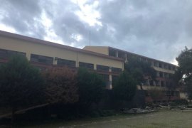 Karşıyaka Lisesi yıkılıyor