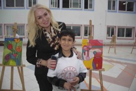 Özel çocuklarla duygulu öğretmenler günü kutlaması