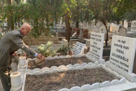 Karşıyaka Müftüsü Millî Mücadele'ye katılan Müftü Rahmetullah Efendi’nin kabrini ziyaret etti