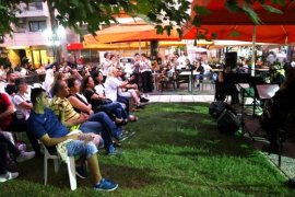 Karşıyaka’da sanat sokağa taşındı