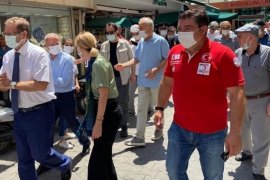 Şehitler için helva dağıttılar