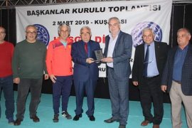 Karşıyakalı amatörlerden Yatkın ve Acarbay'a şilt