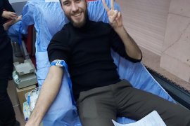 Karşıyakalı gençlerden örnek davranış