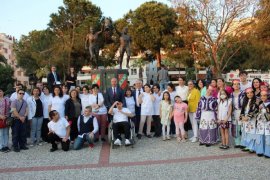Karşıyaka Halk Eğitim Engelliler Haftası'nı kutladı