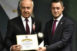 Muhtar Coşkun Zenginer'e TÜRFAD ödülü