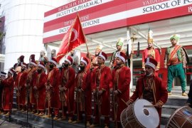 Karşıyaka Halk Eğitim Merkezi 2071 Mehteran Bölüğü'nden harika kutlama