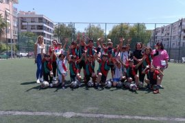 Bostanlıspor'da Anneler Günü kutlaması...