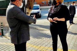 Kızılay Karşıyaka'dan Türk Birliği'ne masa ve sandalye...