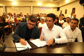 Karşıyaka’da toplu sözleşme sevinci