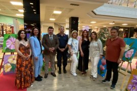 Rol Aktif Yetenek Kursu'ndan Türk Kızılay Karşıyaka Şube Başkanlığı'na bağış