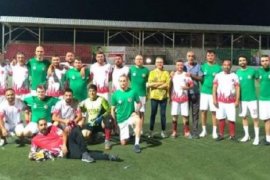 Karşıyaka Belediyesi'nde futbol heyecanında grup aşaması sona eriyor