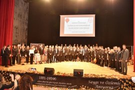 Karşıyaka, Atatürk'ü saygıyla andı