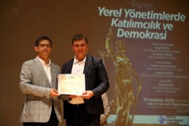 Başkanlardan Karşıyaka'da demokrasi buluşması