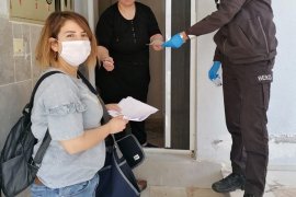 Karşıyaka’da Bin TL’lik yardımlar dağıtılıyor