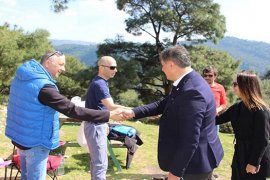 Dr. Cemil Tugay, Sancaklı'da büyük ilgi gördü