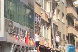 Karşıyaka Çarşı'da yangın...