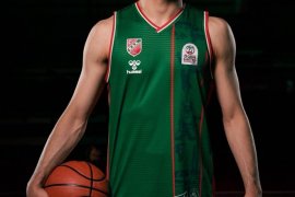 Karşıyaka yeni sezon formalarını tanıttı