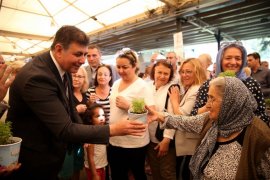 Karşıyaka'da mis kokulu festival