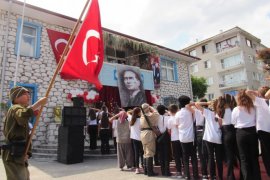 Mustafa Reşit Paşa İlkokulu'ndan görkemli 19 Mayıs kutlaması...