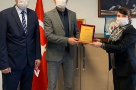 Karşıyaka Nüfus Müdürlüğü'ne ödül...