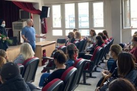 Karşıyaka Halk Eğitimi Merkezi’nden “Dünya Sevgi Günü”