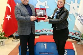 İzmir, Buz Patenine imzasını attı...