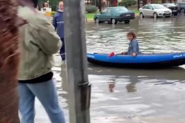 Karşıyaka'yı sel vurdu!