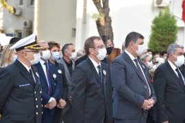 Karşıyaka Atatürk'ü andı...