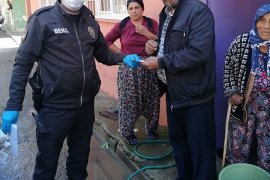 Karşıyaka’da Bin TL’lik yardımlar dağıtılıyor