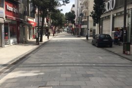 Karşıyaka Çarşı esnafı, çarşının açılmasını istiyor...