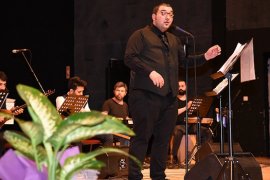 Türkülerle mest oldular…