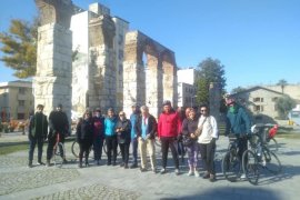 Bostanlıspor Yetişkinler Bisiklet Takımı Belevi Gölü'ne gitti...