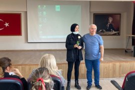 Karşıyaka Halk Eğitimi Merkezi’nden “Dünya Sevgi Günü”