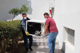 Karşıyaka’da elektronik atıklar evlerden toplanıyor
