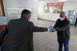 Karşıyaka Nüfus Müdürlüğü'nde olağanüstü hijyen önlemleri alındı