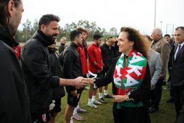 Ünsal, babasıyla KSK'yi ziyaret etti