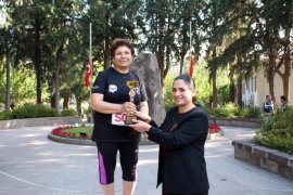 Karşıyaka, Büyük Önder Atatürk'ü Ata’dan Ana’ya Saygı Koşusu ile andı