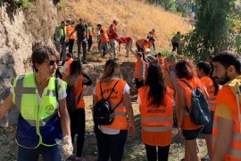 Çiçek gibi İzmir, tertemiz Karşıyaka