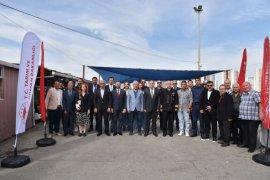 Cumhuriyetimizin 100. Yıl dönümünde balık ekmek dağıtıldı