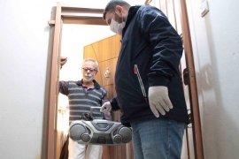 Karşıyaka’da elektronik atıklar evlerden toplanıyor