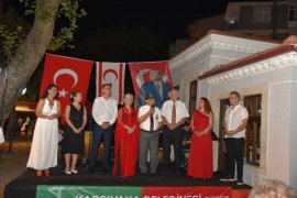 Gaziler 49 yıllık zaferi büyük coşku ile kutladı