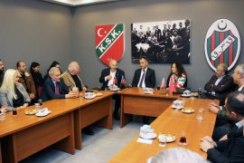 Ünsal, babasıyla KSK'yi ziyaret etti