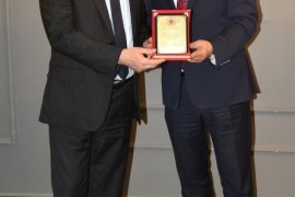 Karşıyaka adliye sarayının duygu dolu vedalaşması…