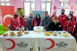 Türk Kızılay Karşıyaka Şubesi'nden özel çocuklara yardım eli