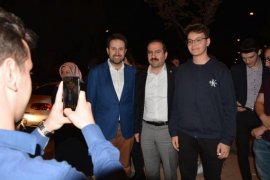 AK Partili Kırkpınar, Karşıyaka Gençlik Kolları Başkanlığı iftarına katıldı