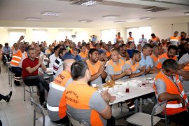 Başkan Tugay: Maaşlarınızı yükseltmeye hazırım