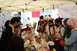 Karşıyaka Halk Eğitim, 23 Nisan Çocuk etkinliklerine renk kattı...