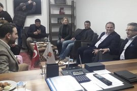 Başkan Akpınar, AK Parti Karşıyaka İlçe Başkanlığı'nı ziyaret etti